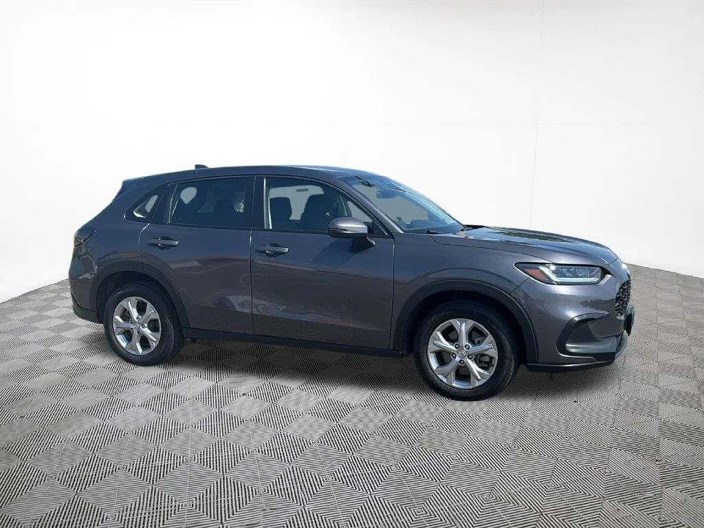 Used 2023 Gray Honda AWD LX image 5