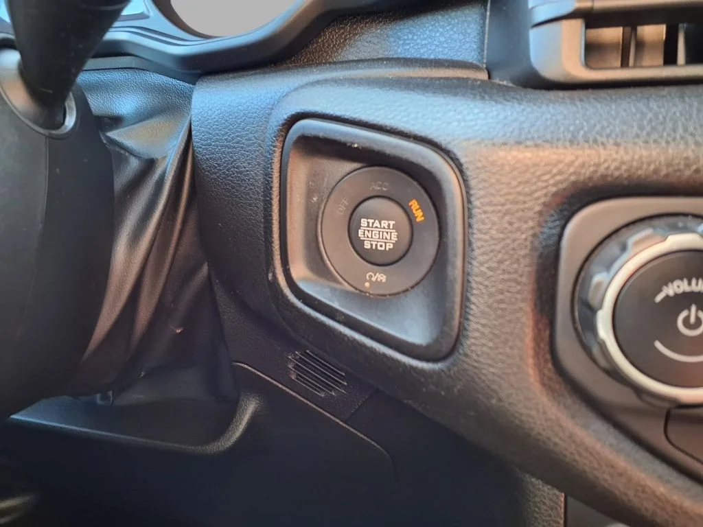 Used 2024 Gray Jeep Sport S image 8