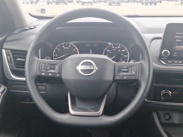 Used 2025 White Nissan S image 15