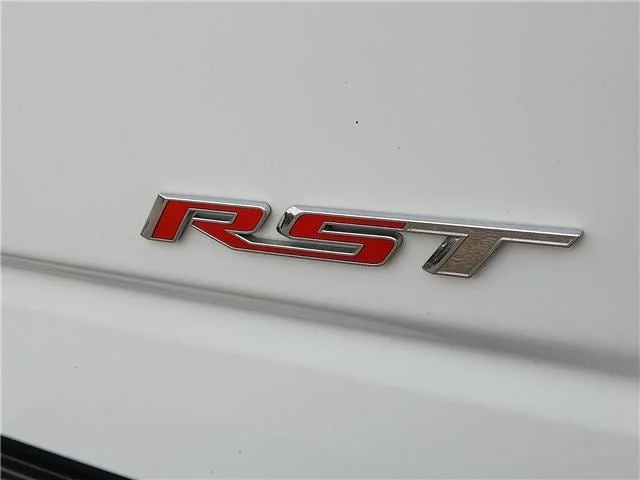 Used 2026 White Chevrolet RST 4x2 Crew Cab 5.75 ft. box 147.4 in. WB image 9
