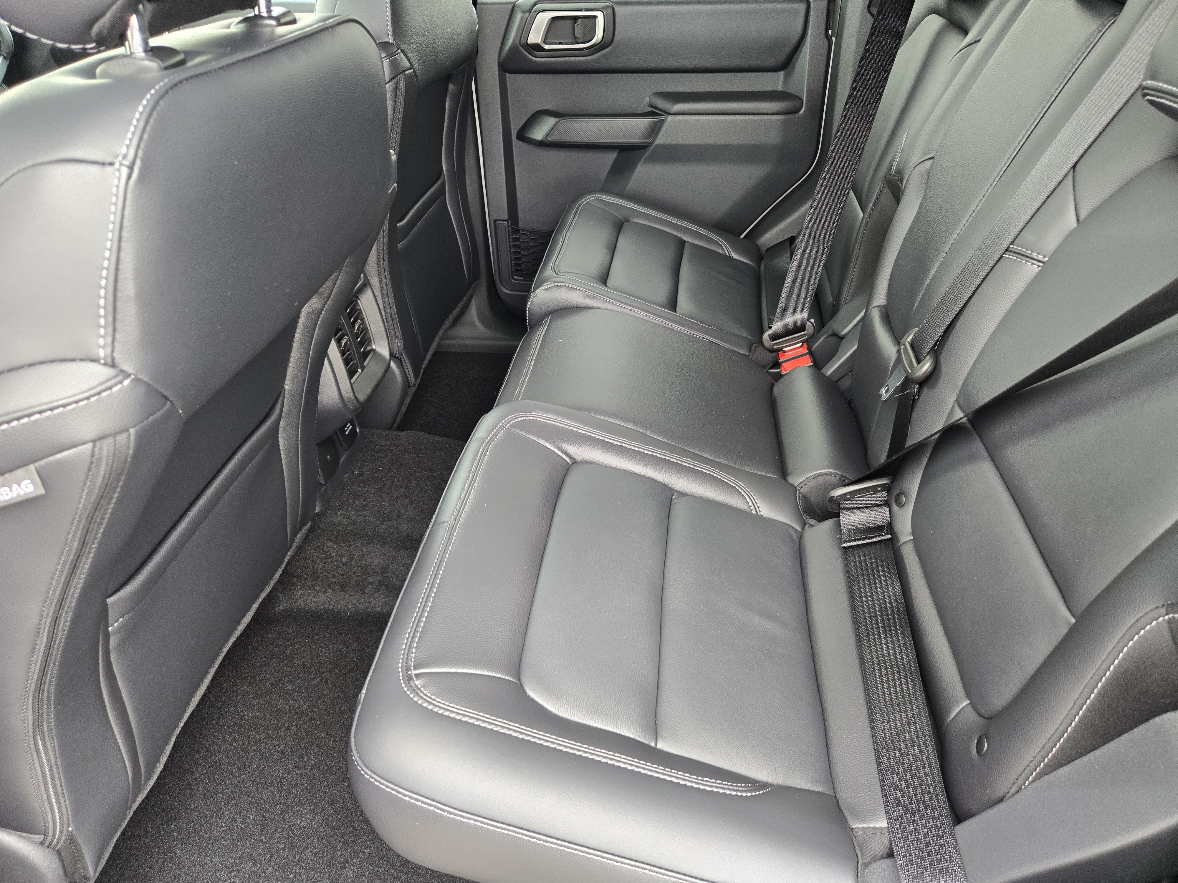 New 2026 Avalanche Gray Ford Outer Banks image 19