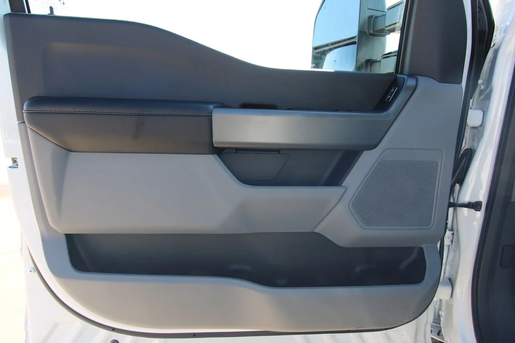 New 2026 Oxford White Ford F-350® XL image 68