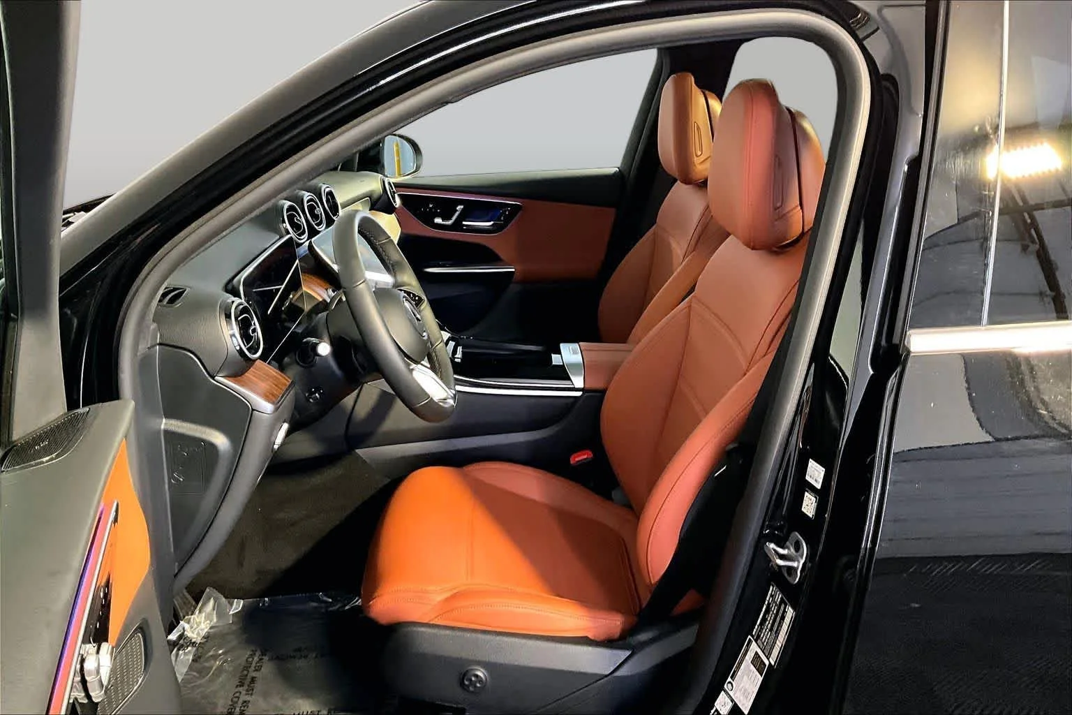 Certified Used 2026 Black Mercedes-Benz GLC 300 image 9