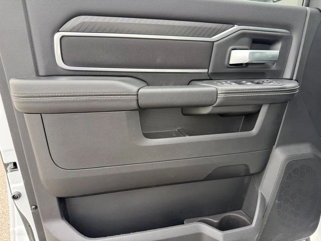 New 2025 Bright White Clearcoat RAM Big Horn image 10
