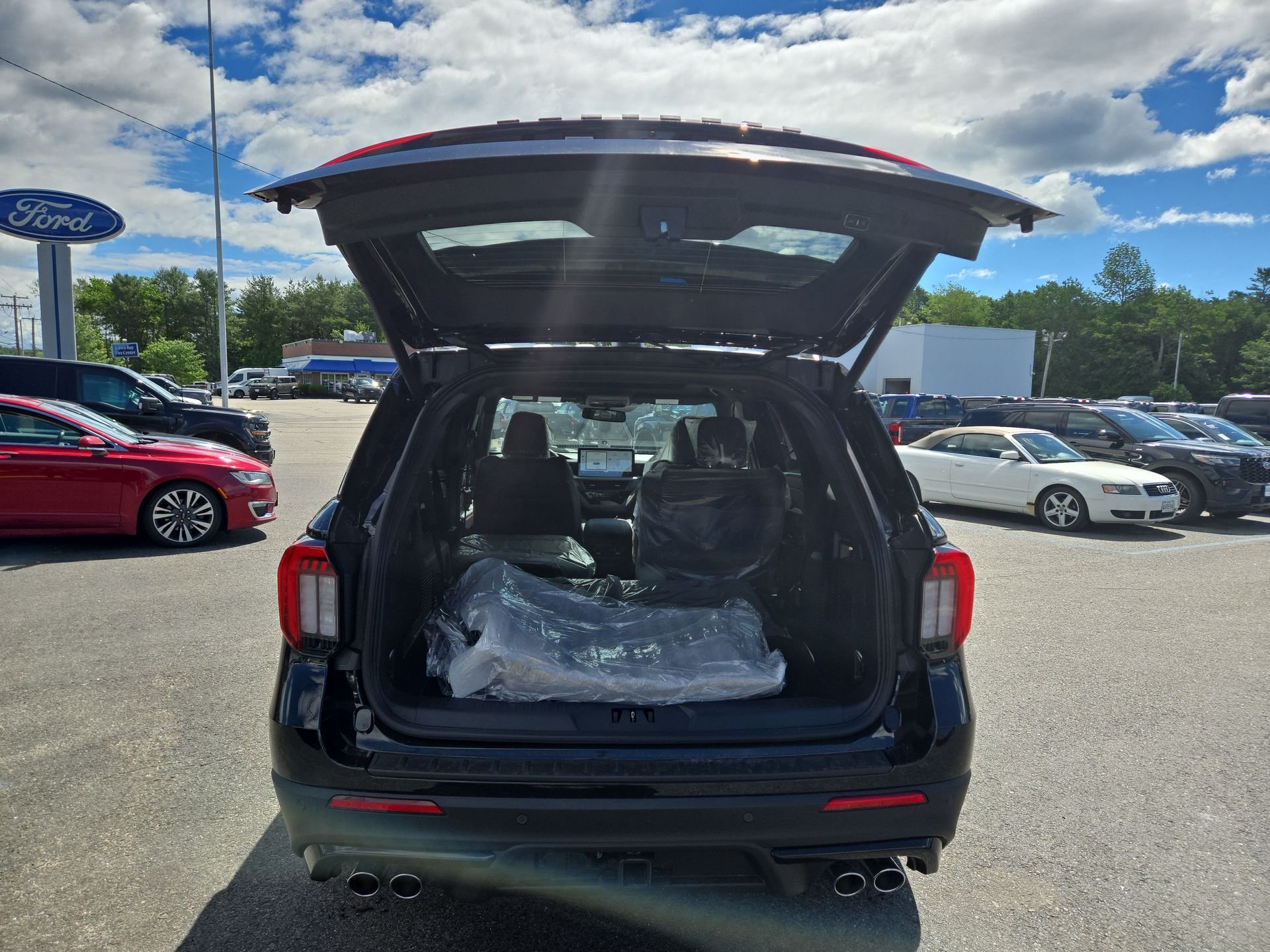 New 2026 Agate Black Metallic Ford ST image 3