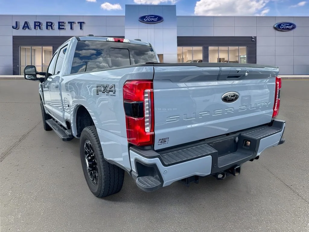 Used 2025 Gray Ford Lariat image 3