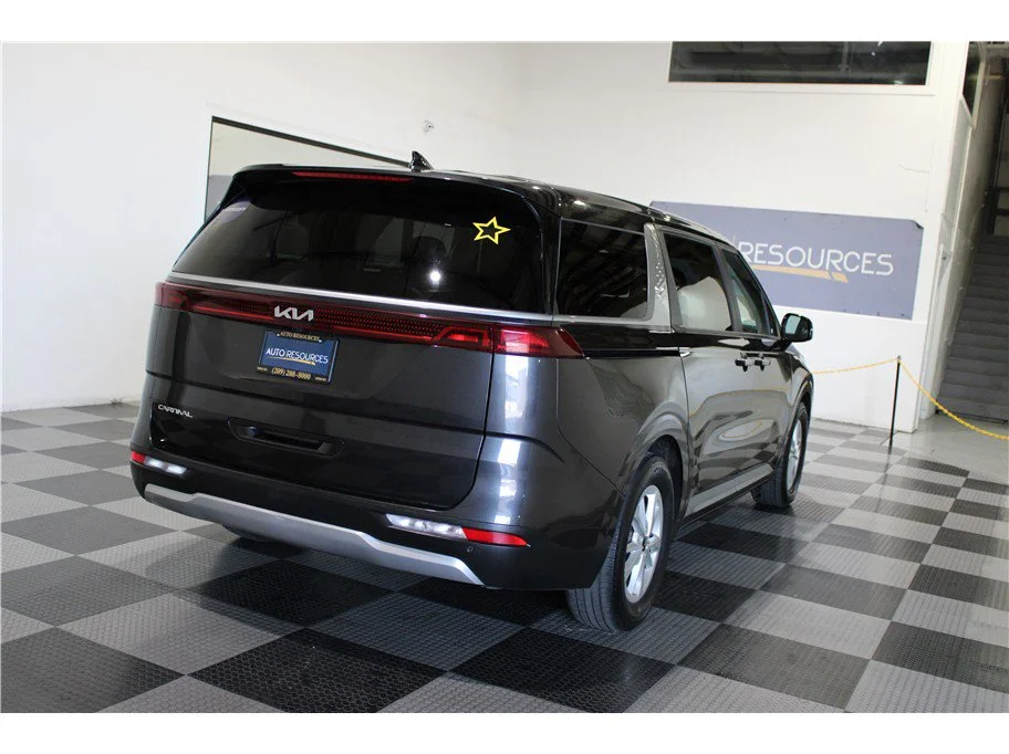 Used 2024 Panthera Metal Kia LX image 6