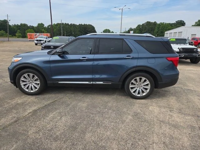 2020 Ford Explorer Limited RWD's photo
