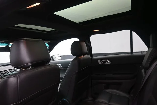 Used 2014 Black Ford Limited image 19