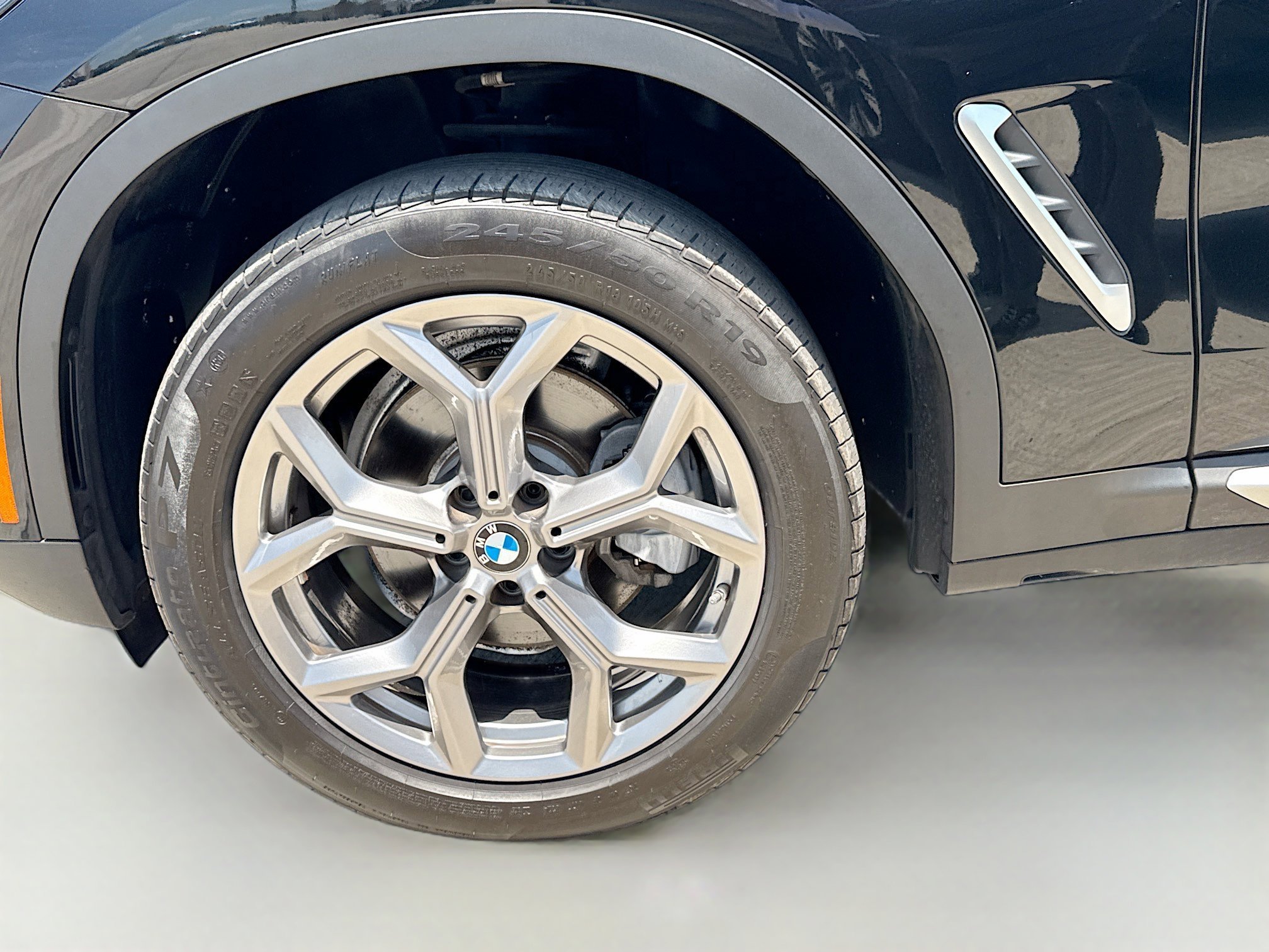 Used 2022 Black Sapphire Metallic BMW xDrive30i image 42