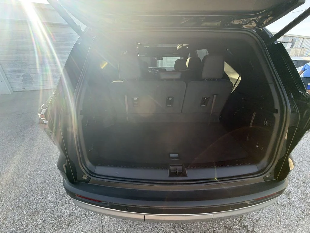 Used 2025 Black Chevrolet Z71 image 24