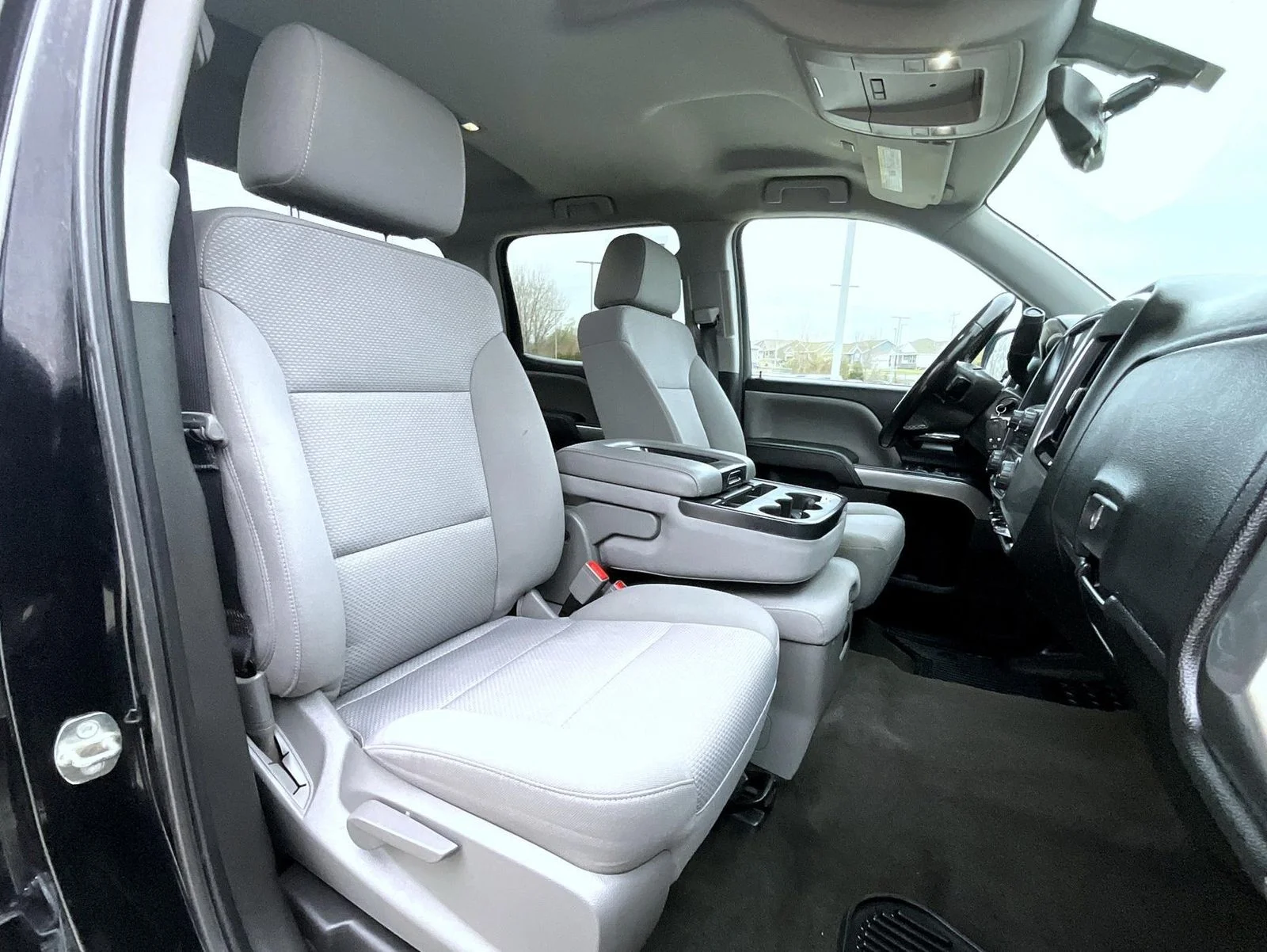 Used 2018 Black Chevrolet LT image 16