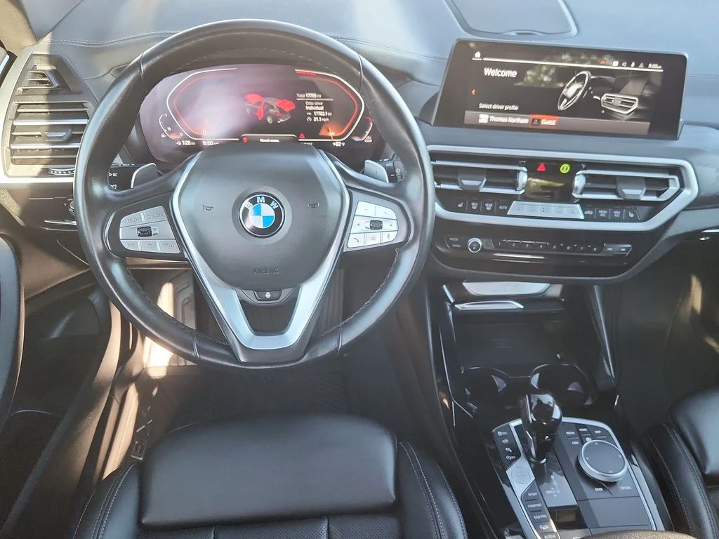 Used 2023 Black BMW xDrive30i image 10