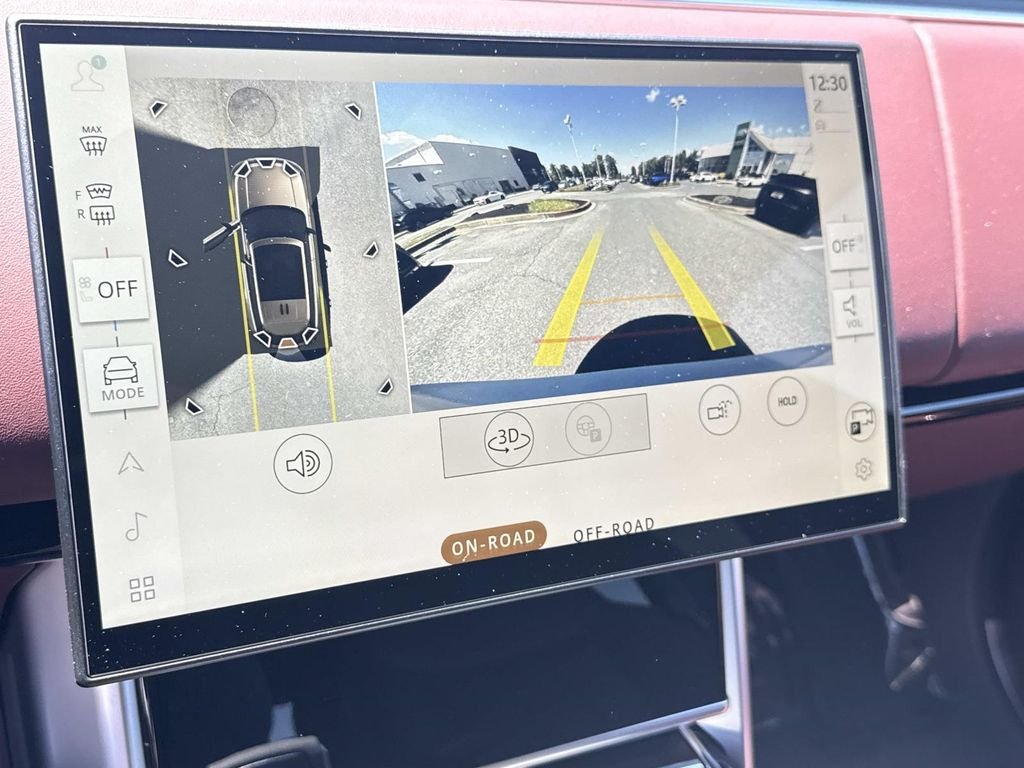 New 2026 Ethereal Frost Satin Land Rover SE image 4
