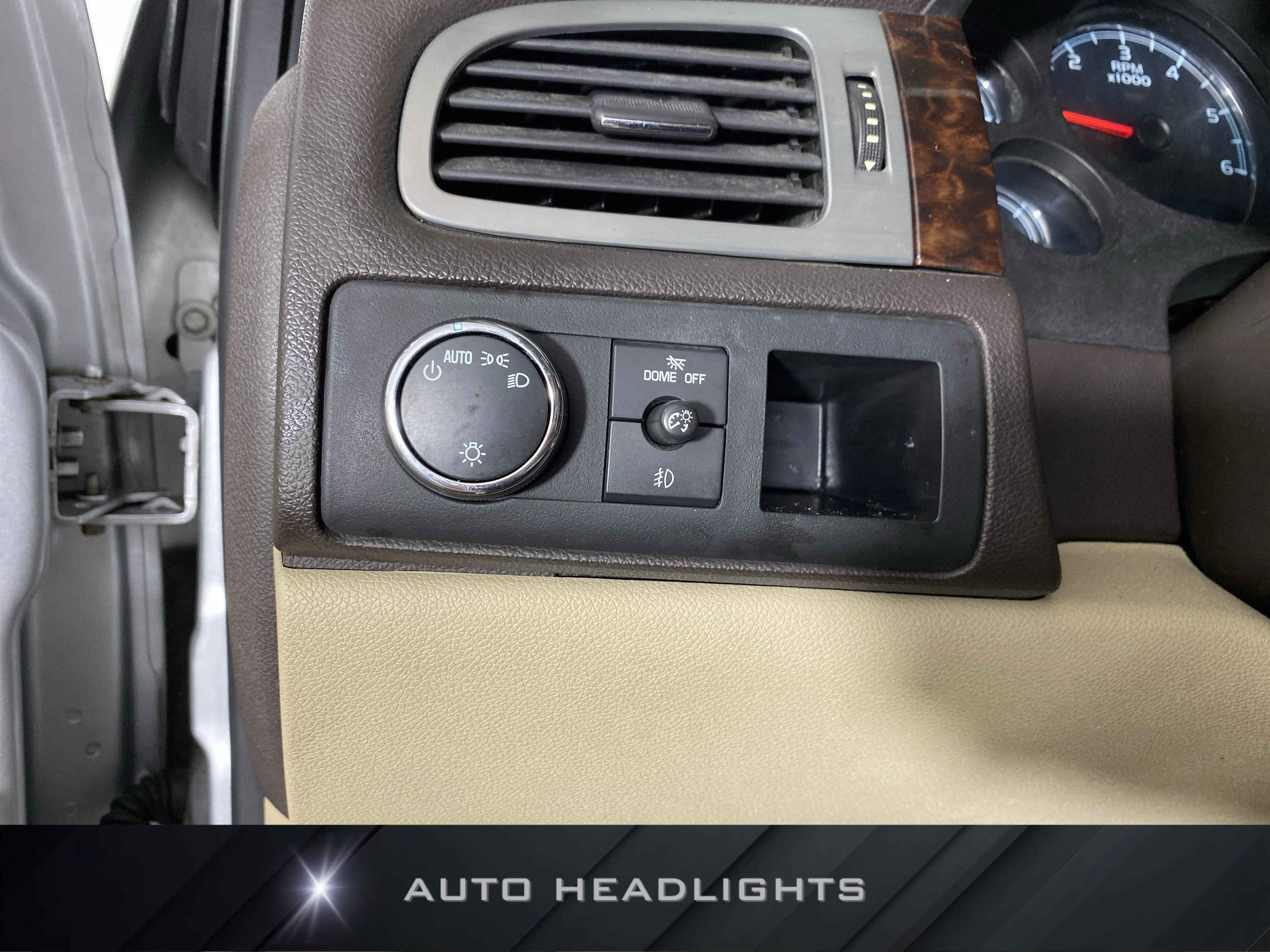 Used 2013 Quicksilver Metallic GMC  image 23