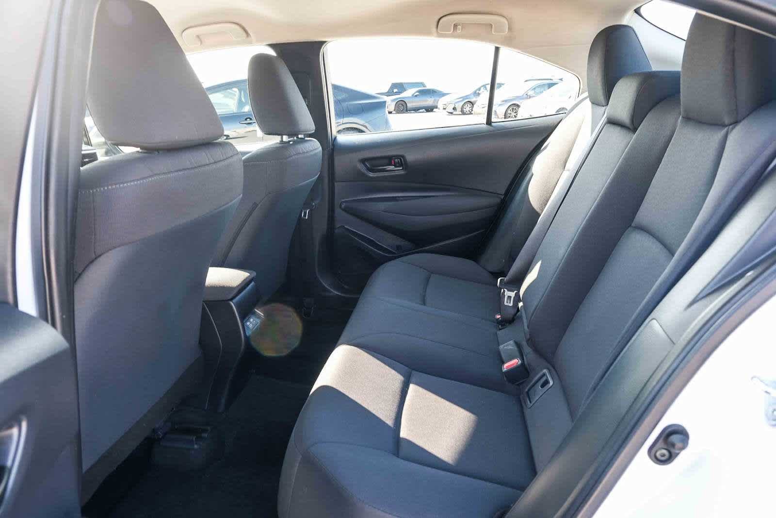 Used 2025 Ice Cap Toyota LE image 19
