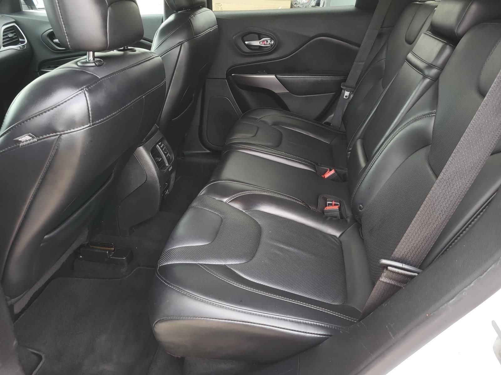 Used 2019 Bright White Clearcoat Jeep Limited image 14