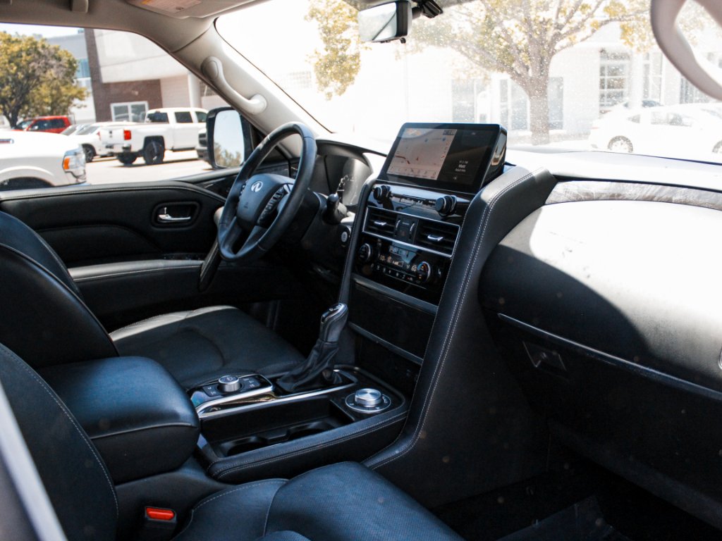 Used 2023 Moonstone White INFINITI LUXE image 32