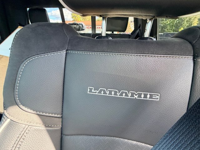 New 2027 Diamond Black Crystal Pearl-Coat Exterior Paint RAM Laramie image 20