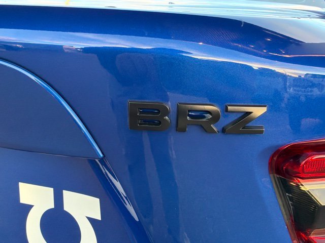 Used 2018 Blue Subaru Premium image 18