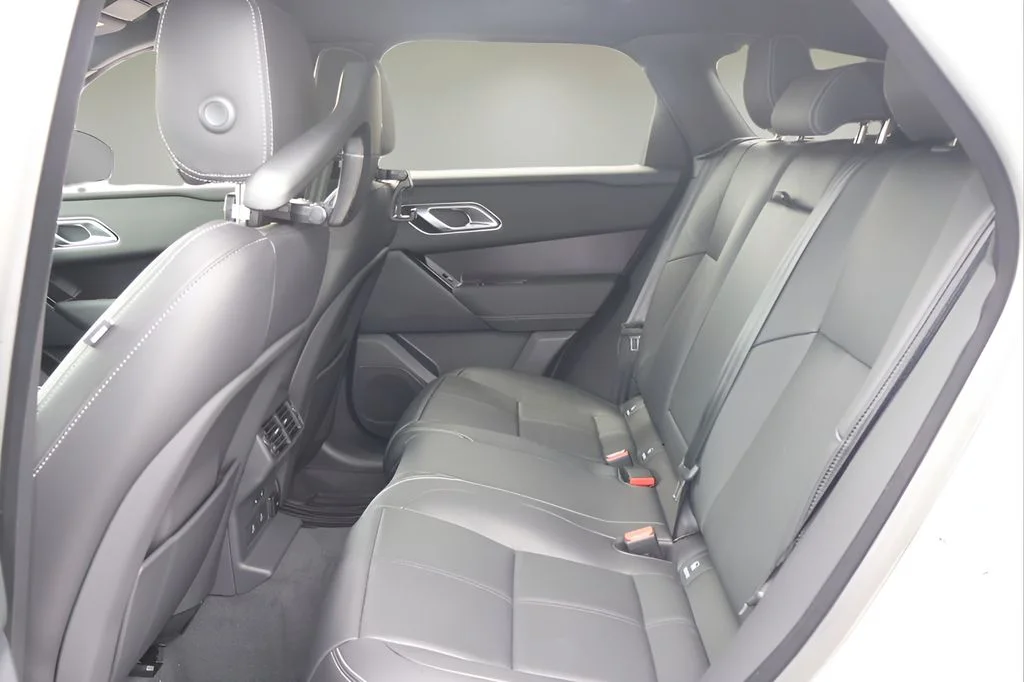 New 2026 Fuji White Land Rover  image 11