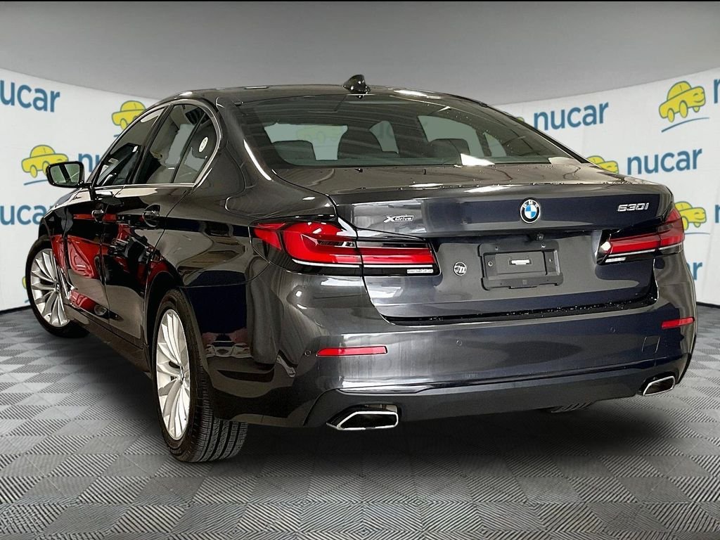 Used 2023 Gray BMW 530i xDrive image 4