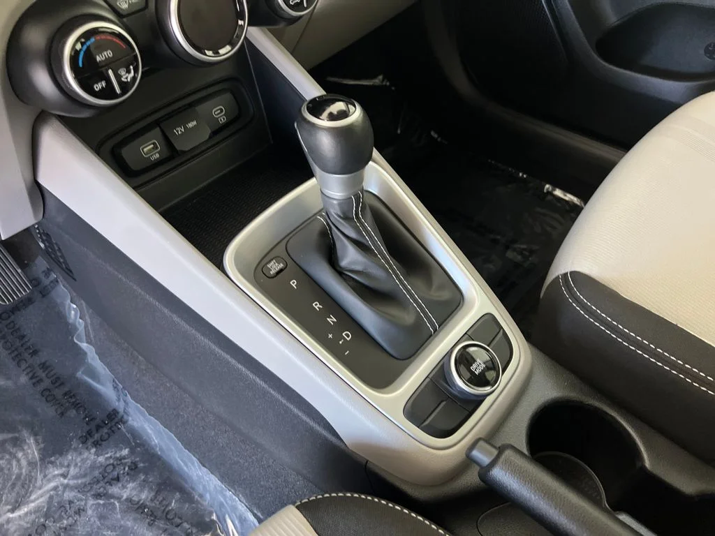 Used 2023 White Hyundai SEL image 26