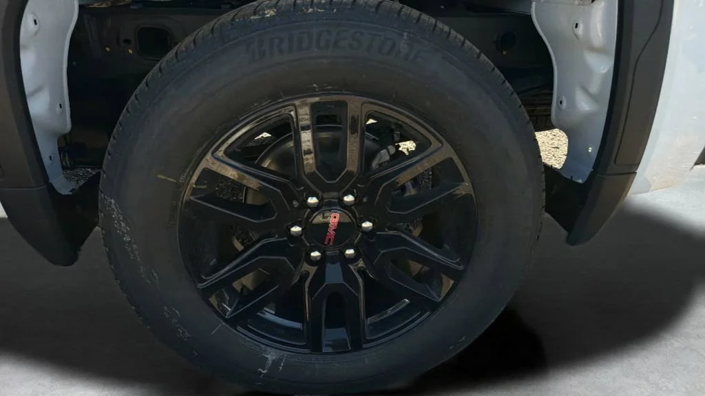 New 2026 Summit White GMC Elevation image 20