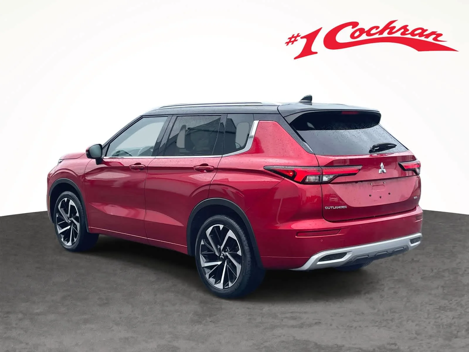 Used 2024 Red Diamond w/ Black Roof Mitsubishi SEL image 9