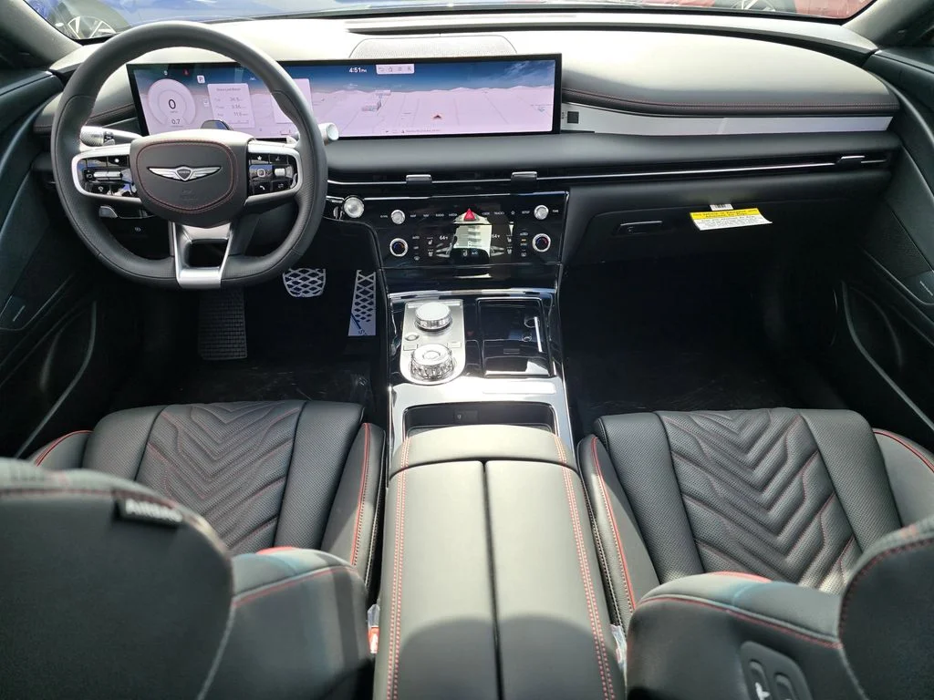 Used 2025 Black Genesis 2.5T image 7