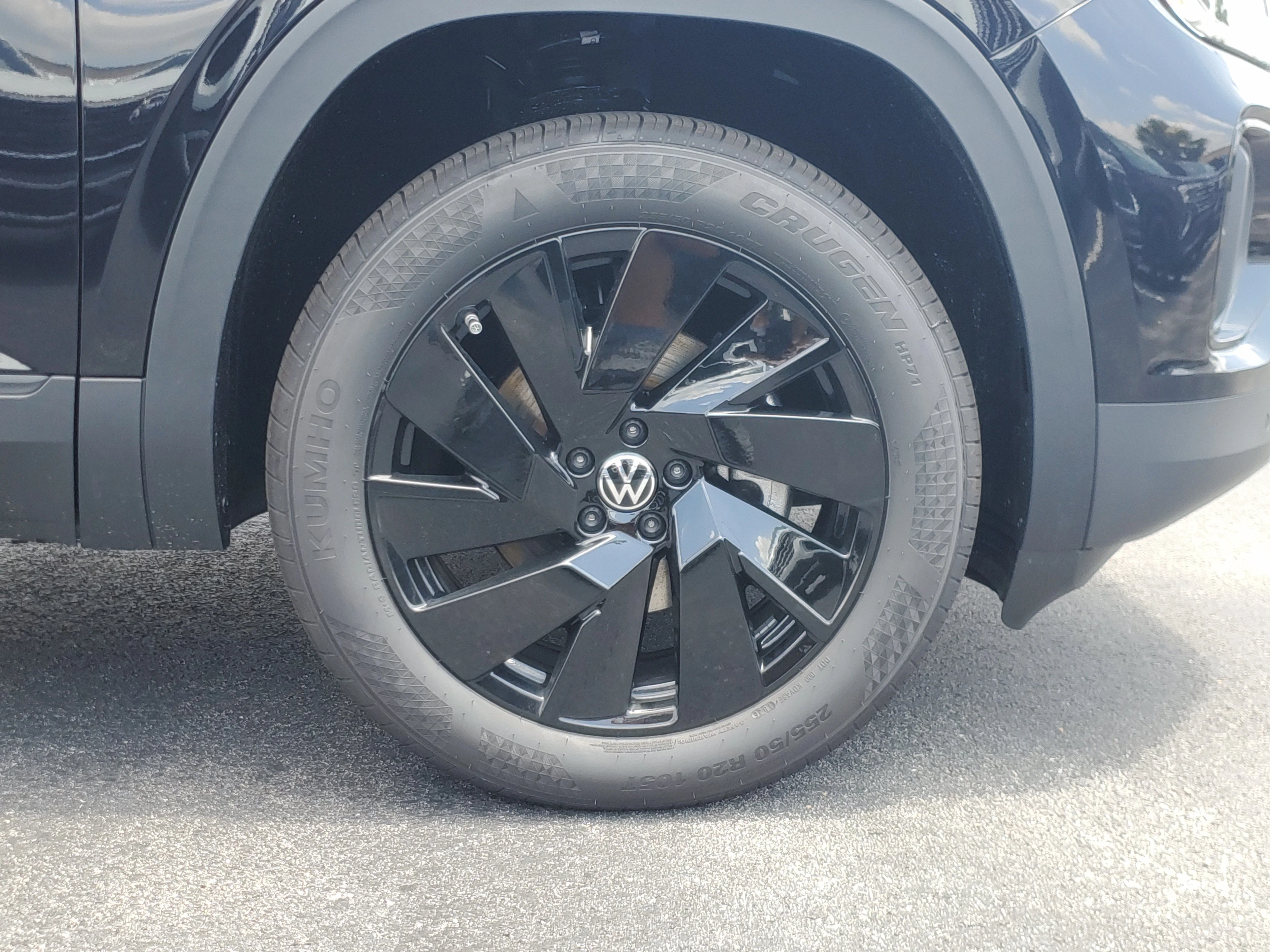 New 2026 Black Volkswagen 2.0T SE w/Technology image 3