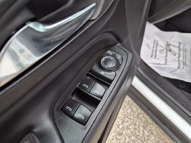 2024 Chevrolet Equinox LT - Photo 14