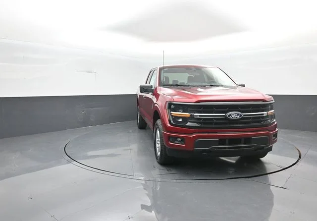 New 2026 Ruby Red Metallic Tinted Clearcoat Ford XLT image 3