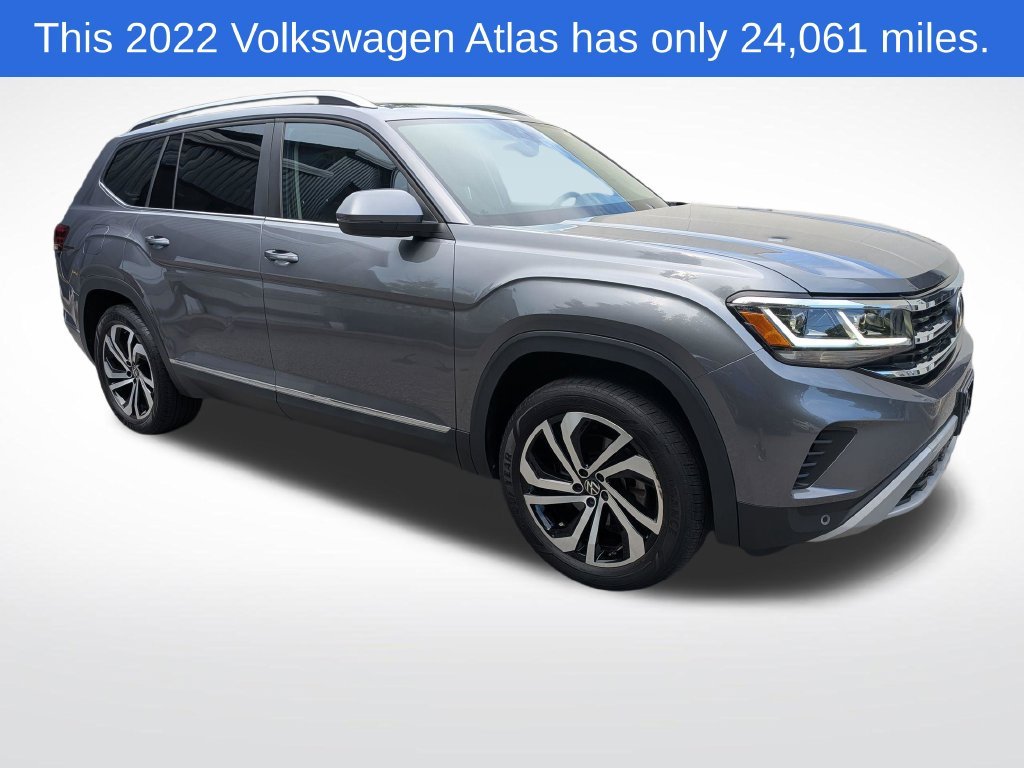 Certified Used 2022  Volkswagen 2.0T SEL image 1