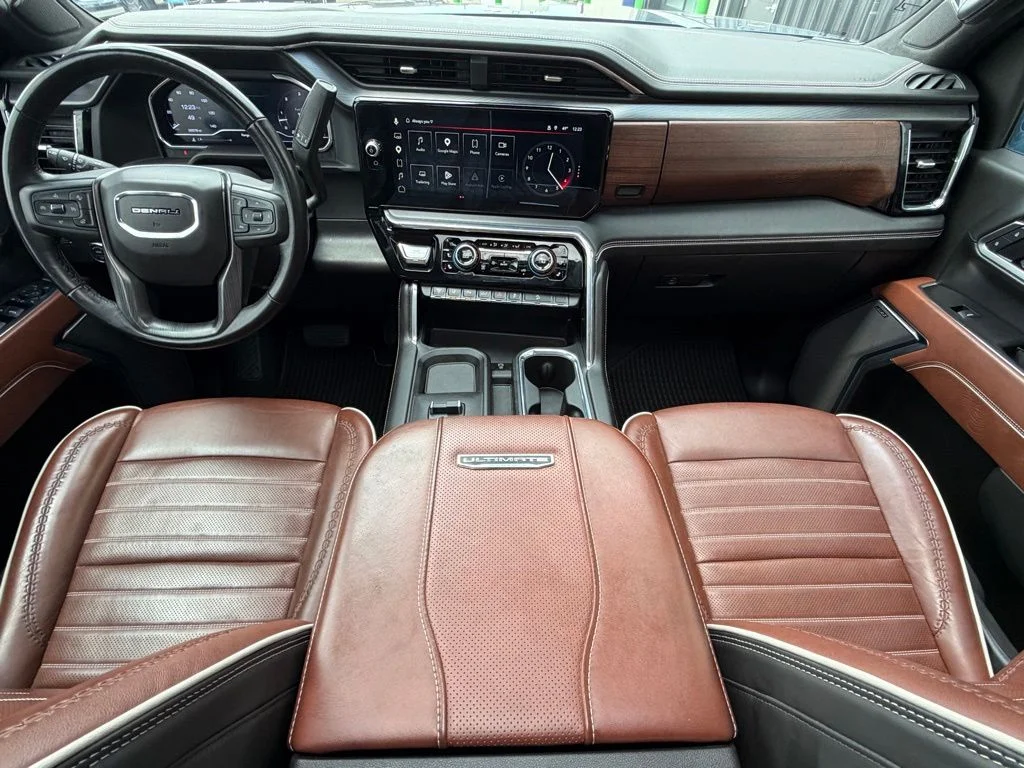 Used 2025 Blue GMC Denali Ultimate image 11