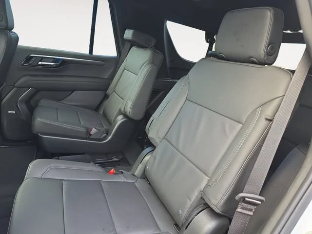 Used 2026 Summit White Chevrolet LT image 13