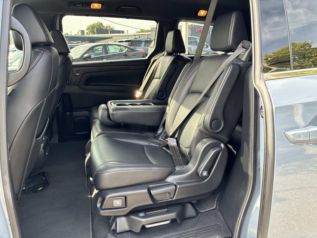 Used 2025 Gray Honda Sport-L image 17