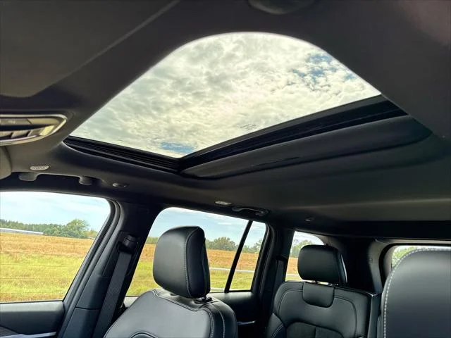 New 2027 Sting-Gray Clear-Coat Paint Jeep Altitude image 21