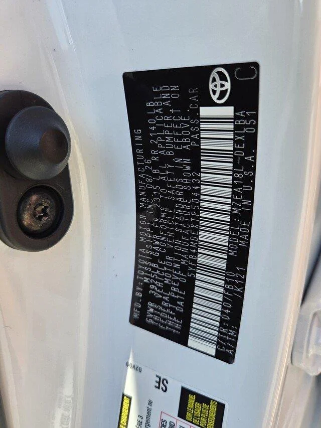 Used 2026 Ice Cap Toyota LE image 30