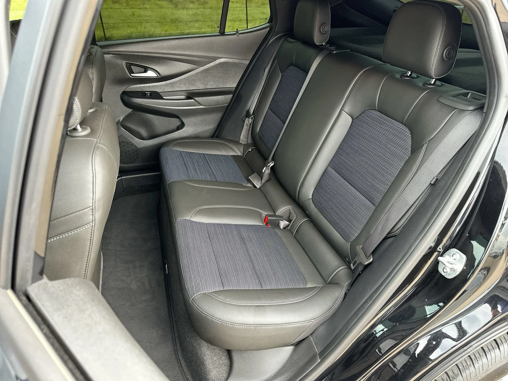 Used 2024 Ebony Twilight Metallic Buick Preferred image 21