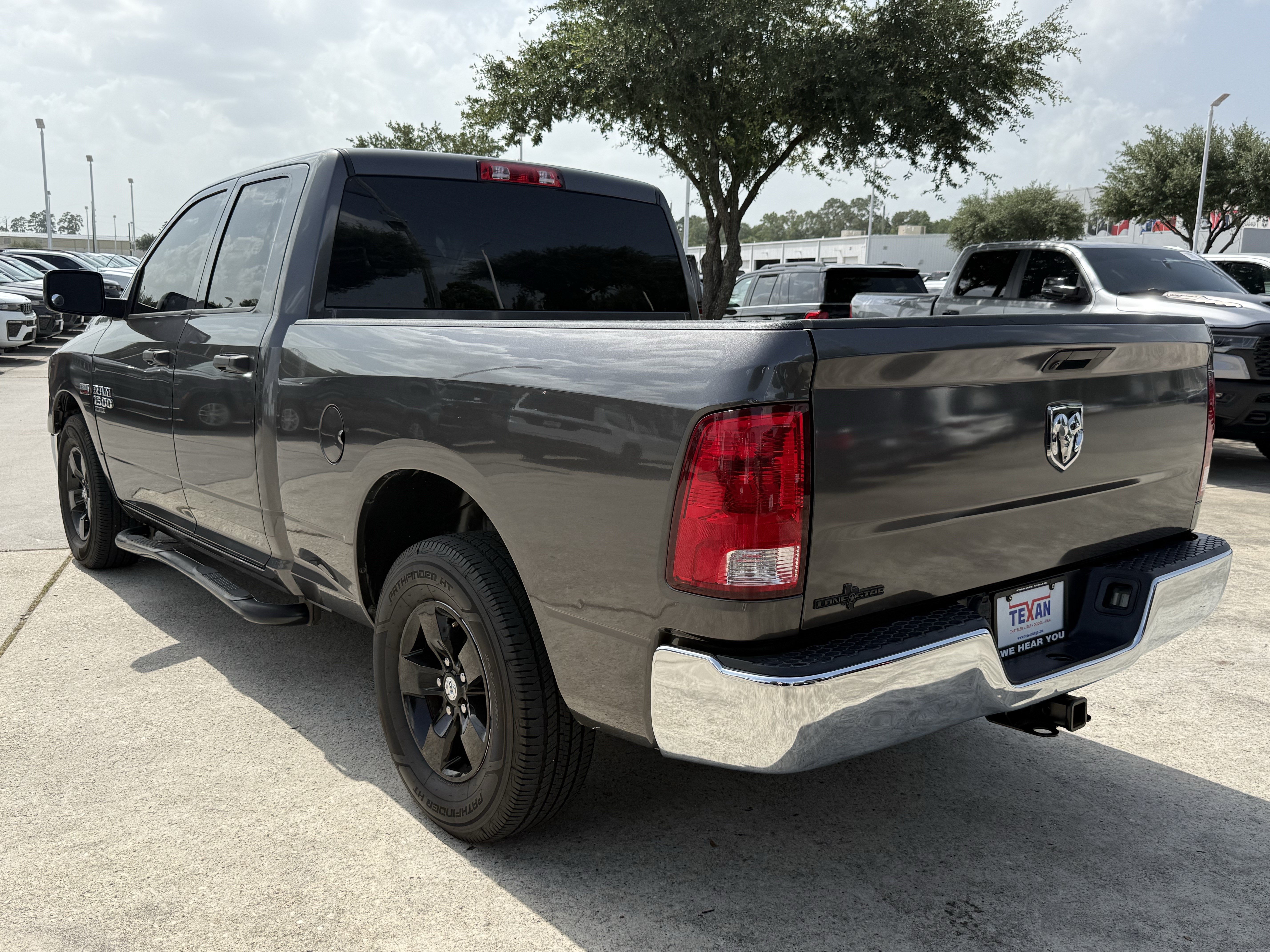 Used 2019 Granite Crystal Metallic Clearcoat Ram Tradesman image 6