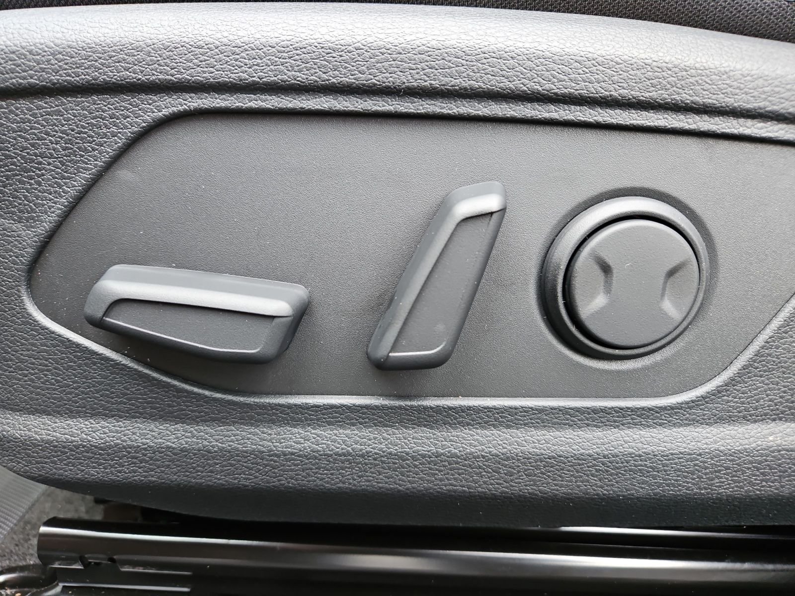 New 2026 Fusion Black Kia X-Line image 21