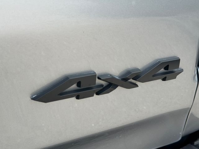 Used 2025 Silver Ram Laramie image 9
