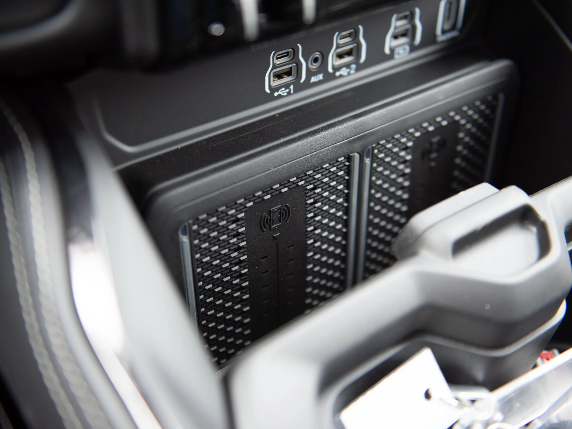 New 2026 White RAM Limited* image 19