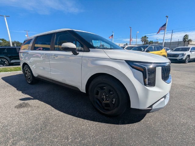 New 2027 White Kia LXS image 10