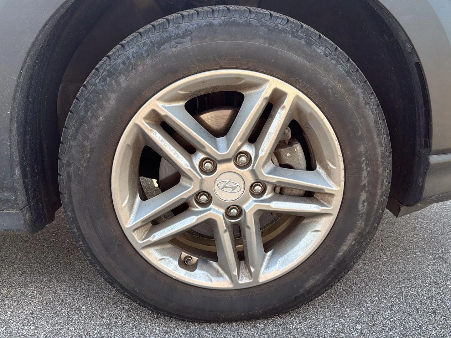 Used 2019  HYUNDAI SUV image 14