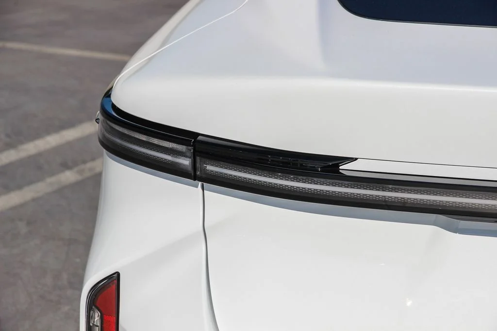 New 2026 Ultra White Lexus ES 350h PREMIUM+ image 7