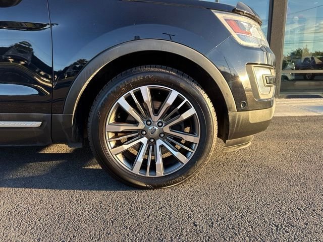 Used 2016 Black Ford Platinum image 8