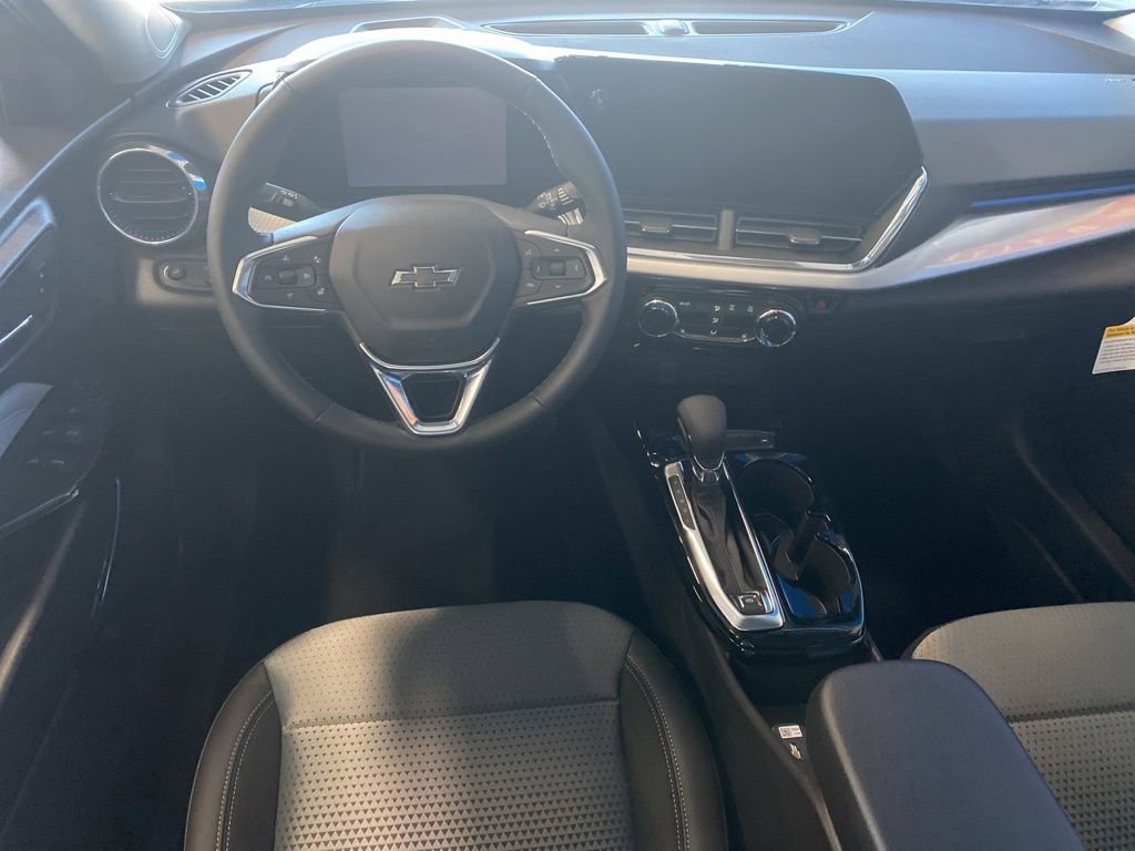New 2026 Mosaic Black Metallic Chevrolet LT image 5