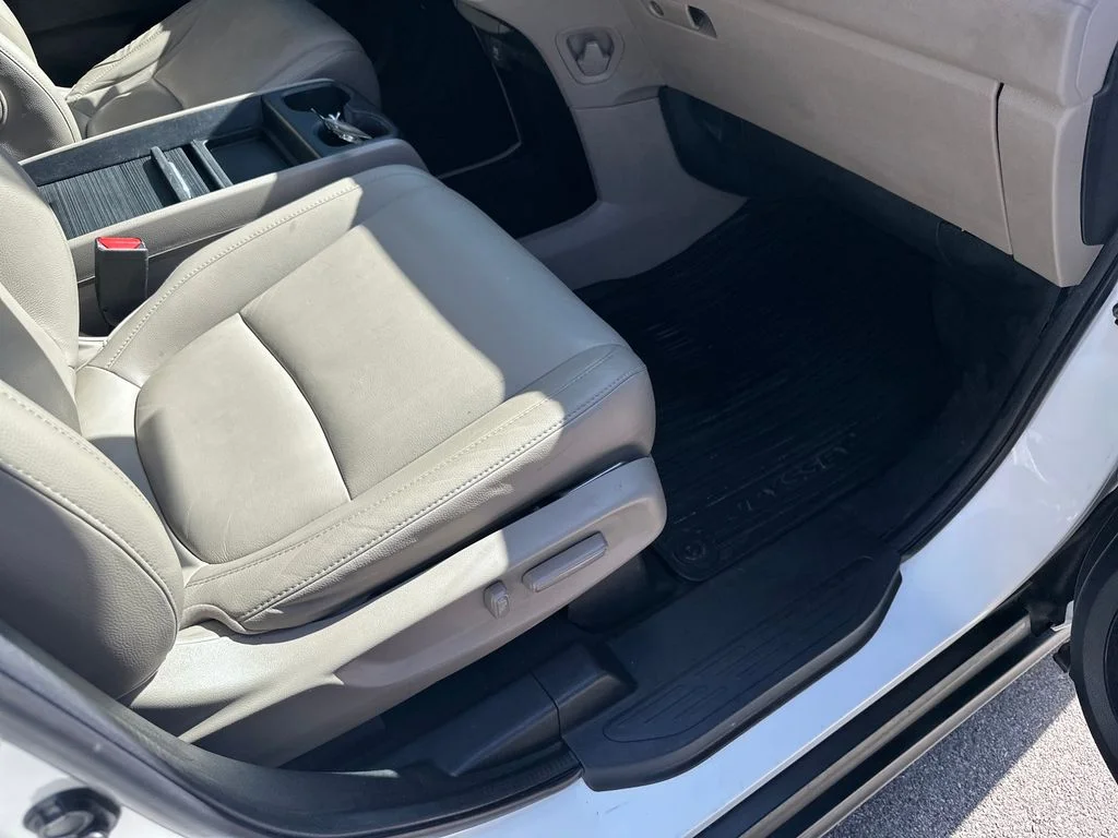 Used 2019  Honda EX-L image 41